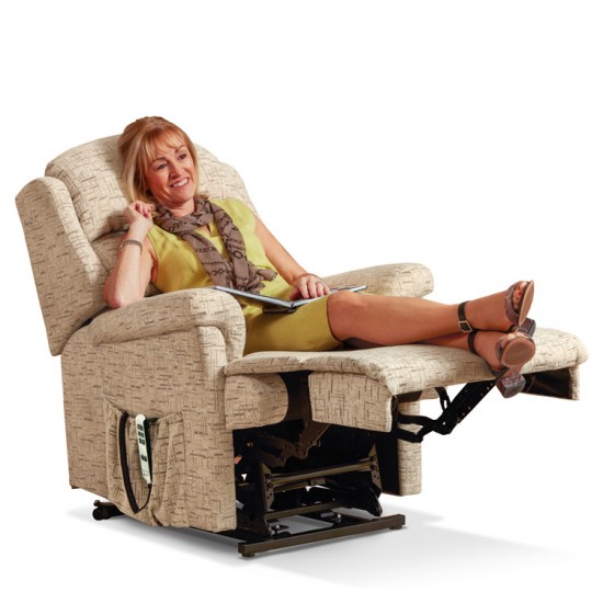 1041 Albany Royale Single Motor Riser Recliner - ZERO RATE VAT - 5 Year Guardsman Furniture Protection Included For Free!